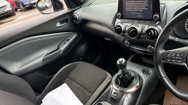 Nissan Juke 1.0 DiG-T N-Connecta 5dr Petrol Hatchback